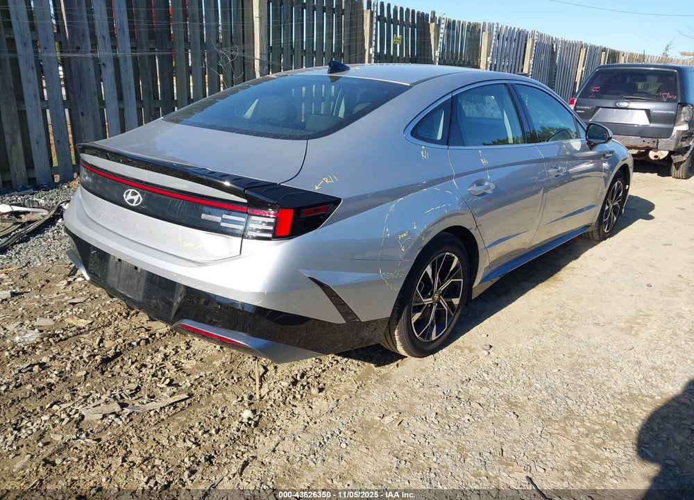 2024 HYUNDAI SONATA VIN: KMHL64JA4RA372664