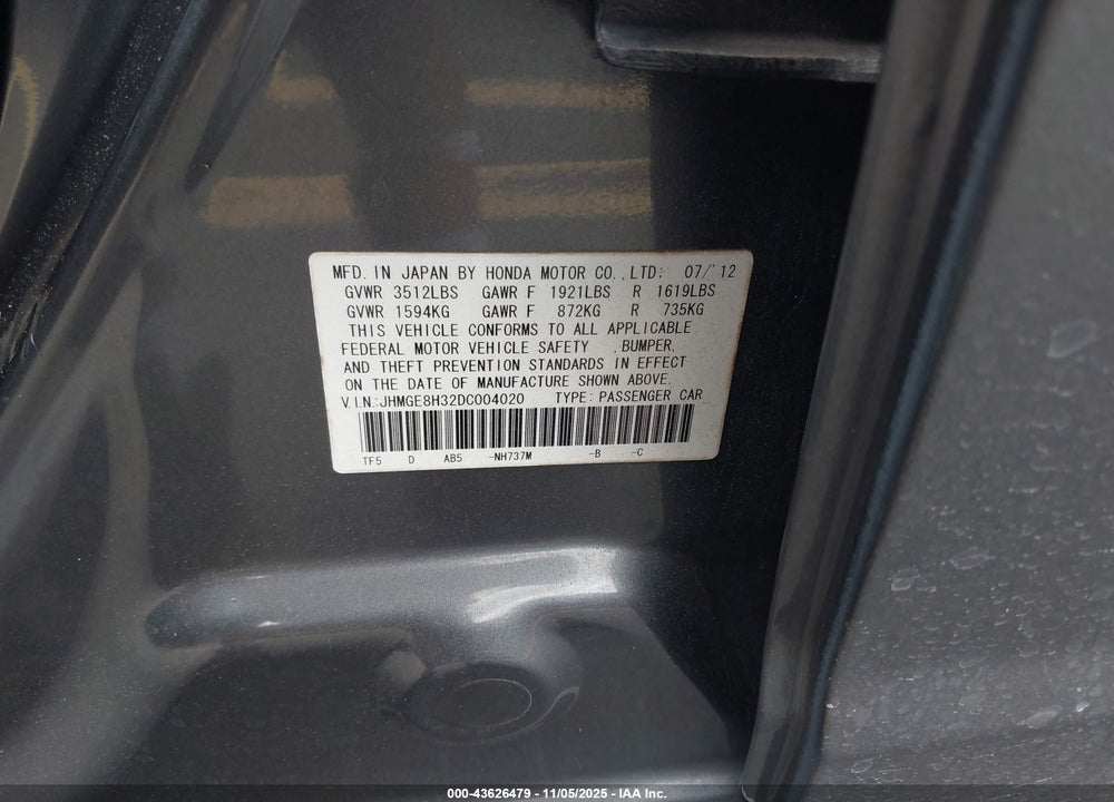 2013 HONDA FIT VIN: JHMGE8H32DC004020
