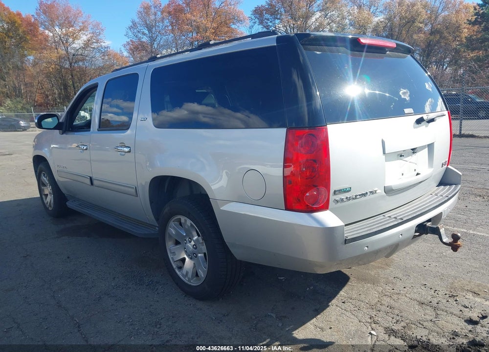 2011 GMC YUKON XL 1500 SLT VIN: 1GKS2KE39BR310975