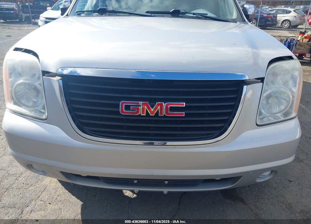 2011 GMC YUKON XL 1500 SLT VIN: 1GKS2KE39BR310975