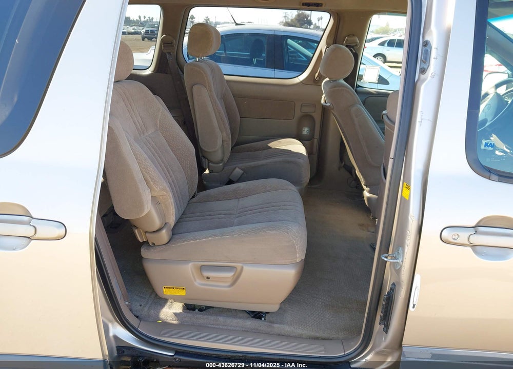 2003 TOYOTA SIENNA CE VIN: 4T3ZF19C13U526419