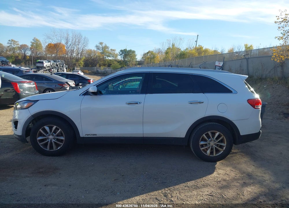 2017 KIA SORENTO VIN: 5XYPGDA51HG313379