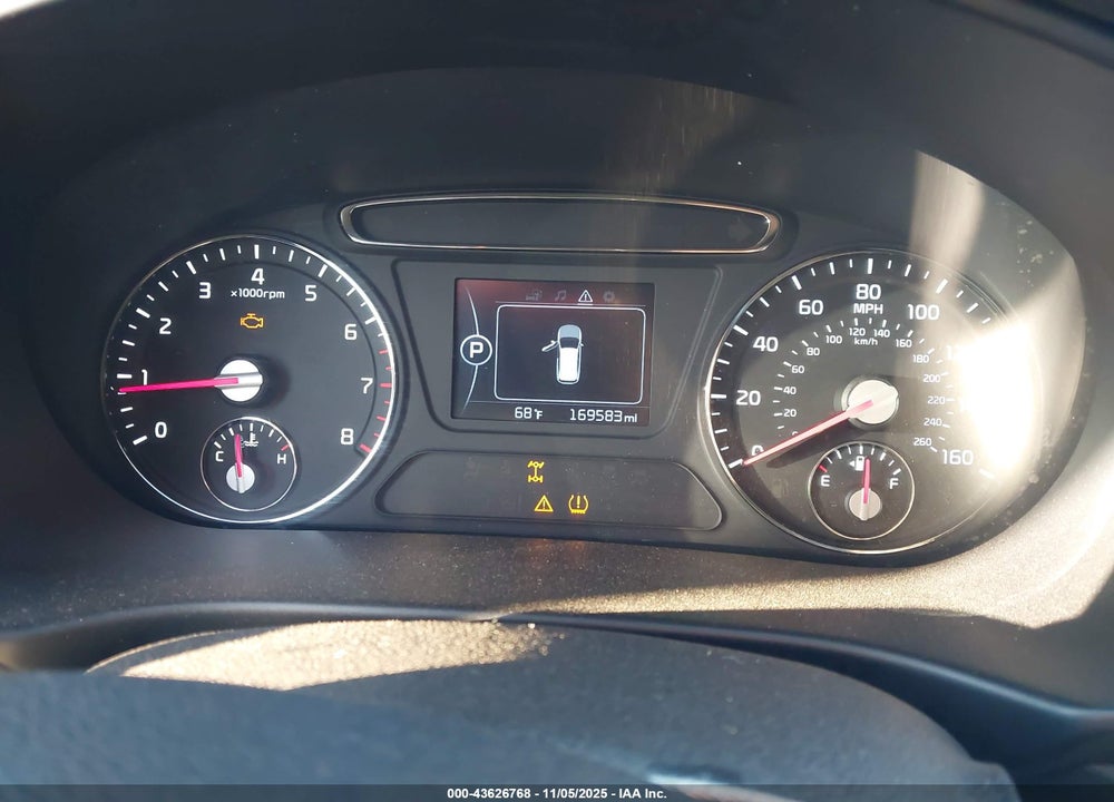 2016 KIA SORENTO 3.3L LX VIN: 5XYPGDA50GG139822