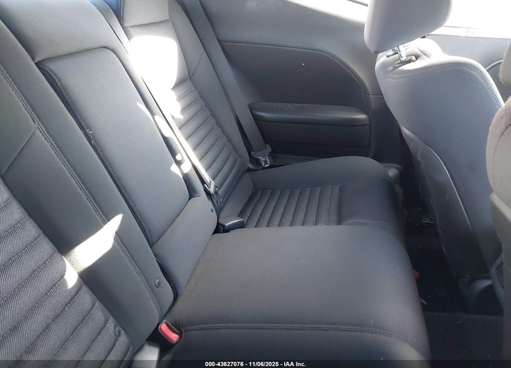 2011 DODGE CHALLENGER VIN: 2B3CJ4DG6BH596692
