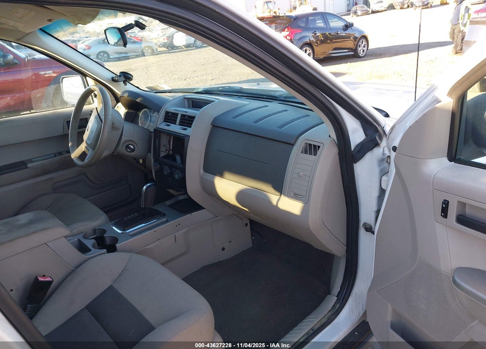2008 FORD ESCAPE HYBRID VIN: 1FMCU59H28KA25677