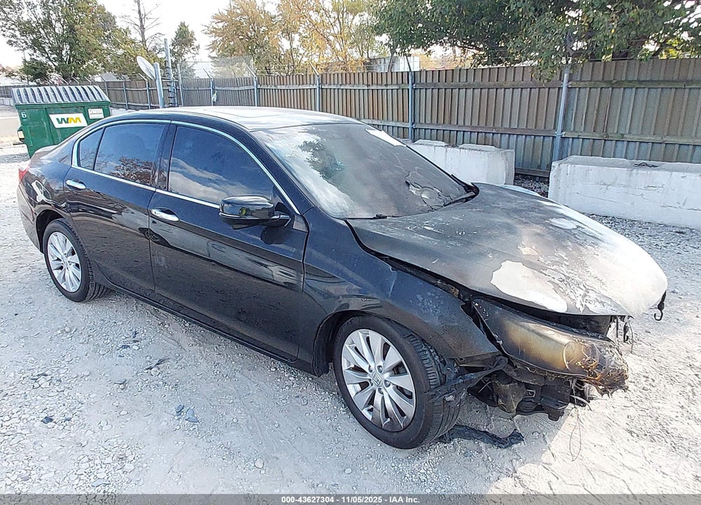 2015 HONDA ACCORD EX-L V-6 VIN: 1HGCR3F89FA028692