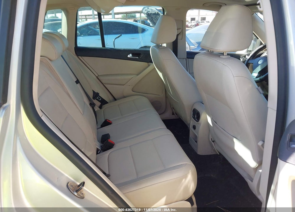 2010 VOLKSWAGEN TIGUAN WOLFSBURG EDITION VIN: WVGBV7AX2AW520869