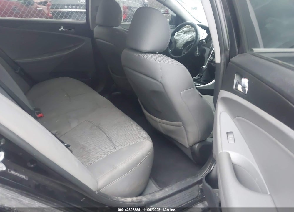 2012 HYUNDAI SONATA VIN: 5NPEB4AC5CH470256
