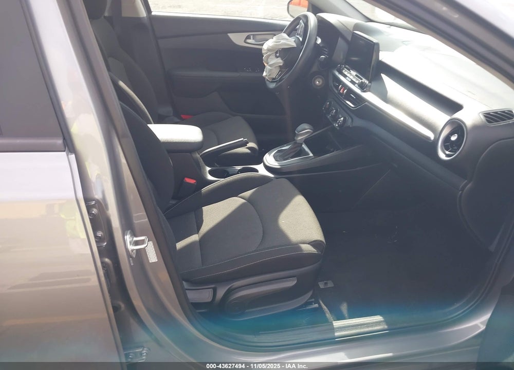 2024 KIA FORTE LXS VIN: 3KPF24AD0RE725647
