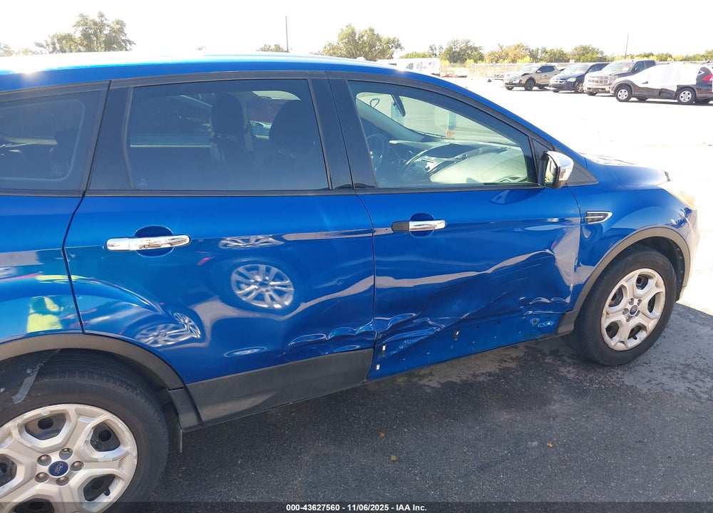 2017 FORD ESCAPE S VIN: 1FMCU0F74HUA49627