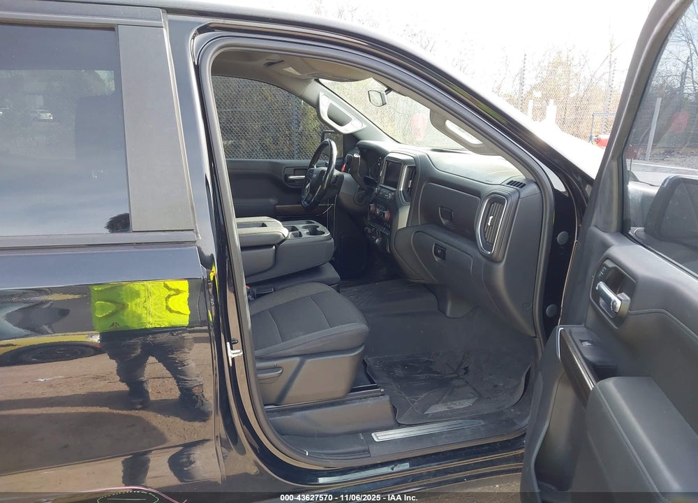 2019 CHEVROLET SILVERADO 1500 VIN: 3GCUYDED4KG152200
