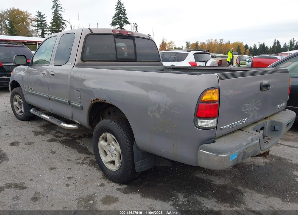 2000 TOYOTA TUNDRA SR5 V8 VIN: 5TBBT441XYS124899