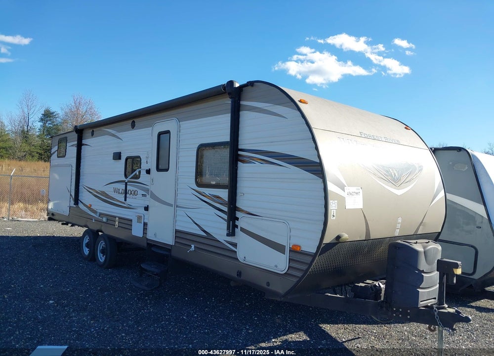 2017 WILDWOOD BY FOREST R M-30KQBSS VIN: 4X4TWDF29HA260909