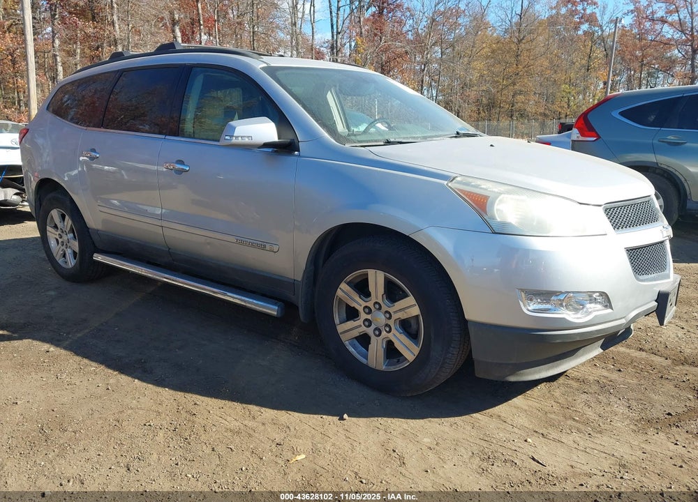 2009 CHEVROLET TRAVERSE LT VIN: 1GNEV23D69S119052
