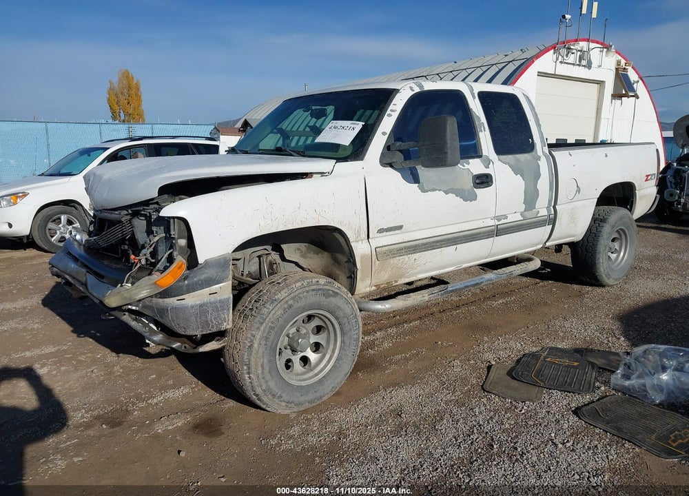 2002 CHEVROLET SILVERADO 1500 LS VIN: 2GCEK19T121312953