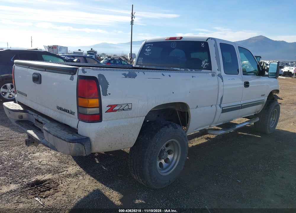 2002 CHEVROLET SILVERADO 1500 LS VIN: 2GCEK19T121312953