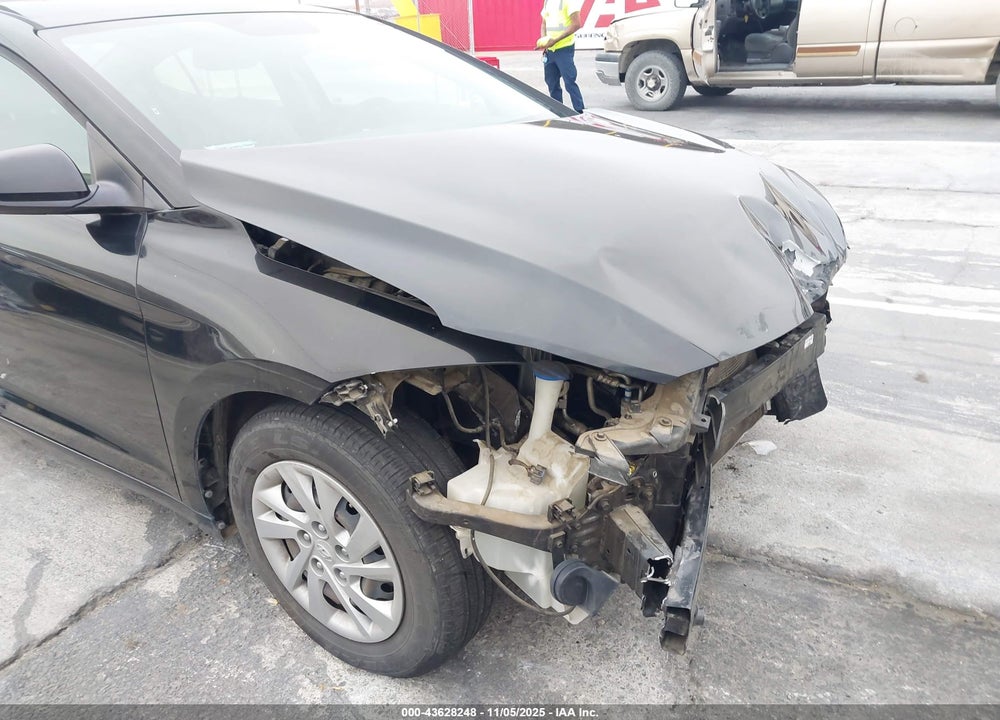 2017 HYUNDAI ELANTRA SE VIN: KMHD74LF9HU324732