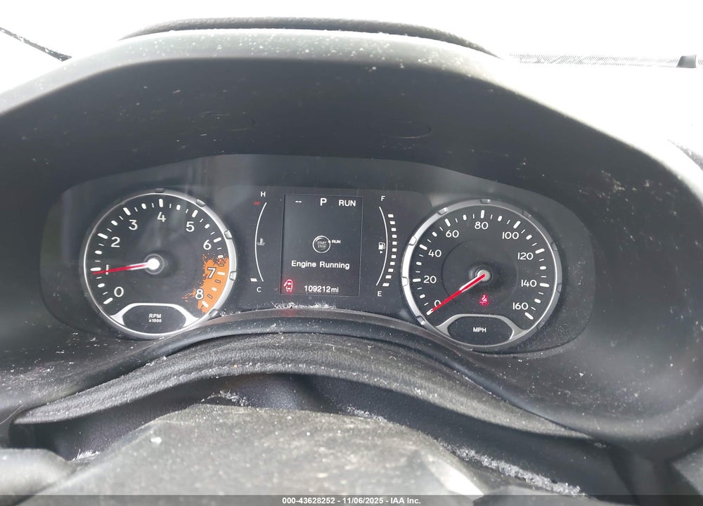 2016 JEEP RENEGADE LATITUDE VIN: ZACCJBBT6GPC65233