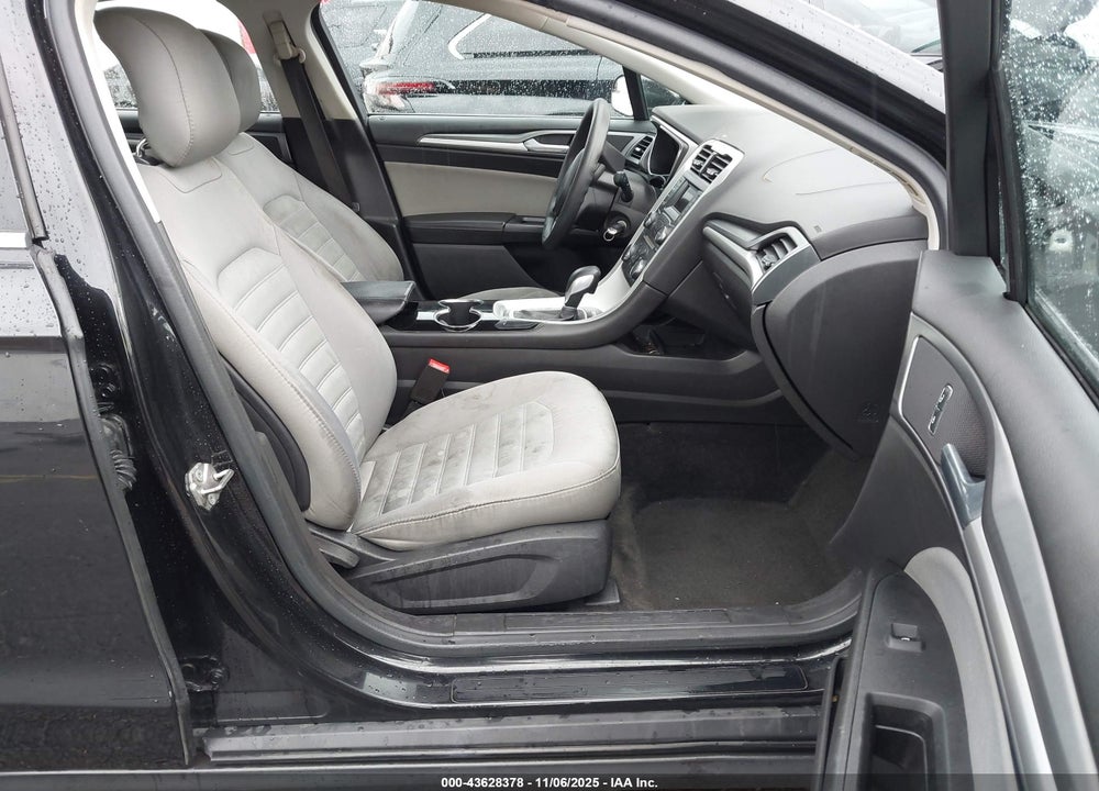 2015 FORD FUSION HYBRID S VIN: 3FA6P0UU2FR137409