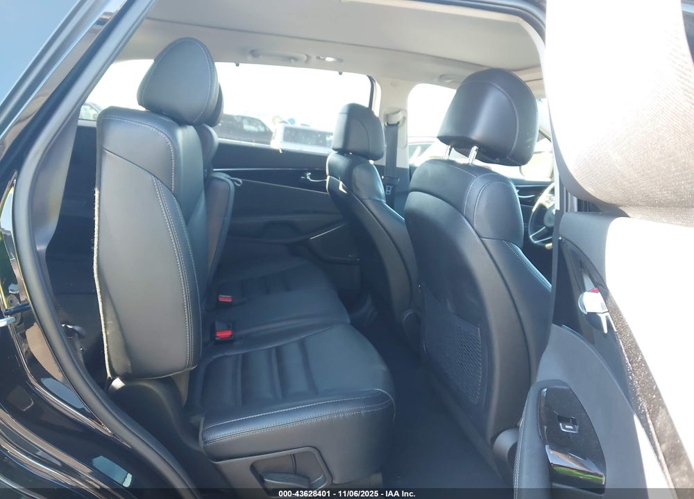 2017 KIA SORENTO VIN: 5XYPK4A54HG322107