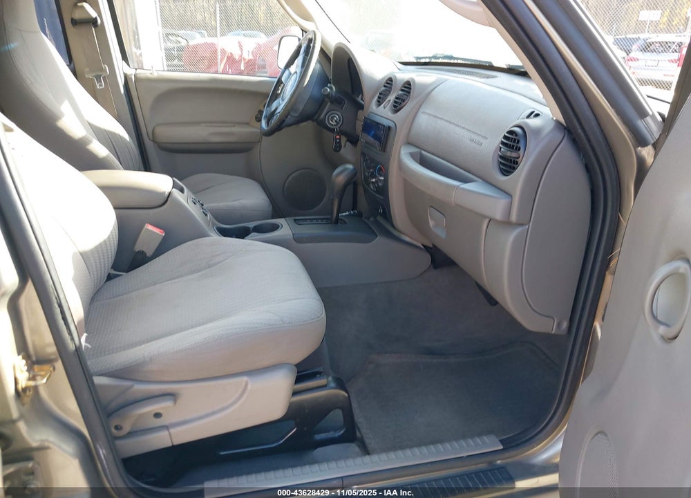 2004 JEEP LIBERTY SPORT VIN: 1J4GL48K24W248752