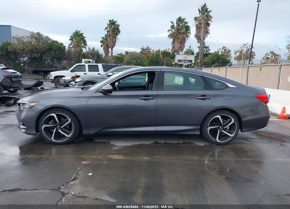 2018 HONDA ACCORD VIN: 1HGCV1F37JA066953