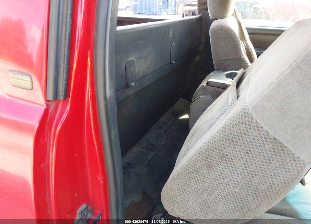 2000 CHEVROLET SILVERADO 1500 VIN: 1GCEK14V5YE354459