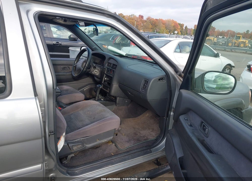 2000 NISSAN PATHFINDER LE/SE/XE VIN: JN8AR07Y4YW449779