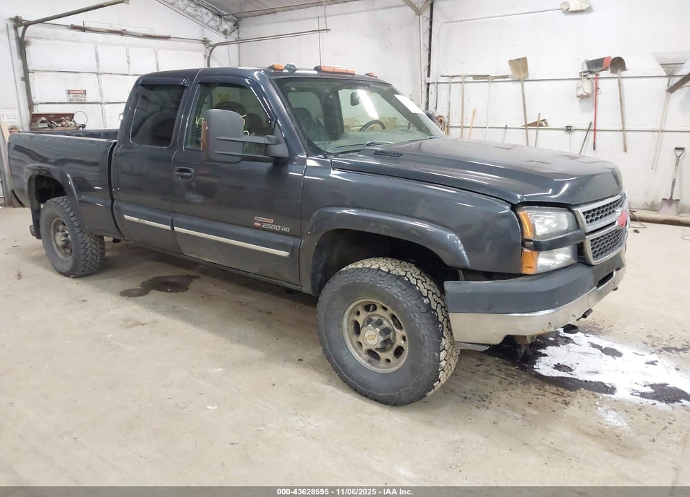 2005 CHEVROLET SILVERADO 2500HD LS VIN: 1GCHK29225E196787