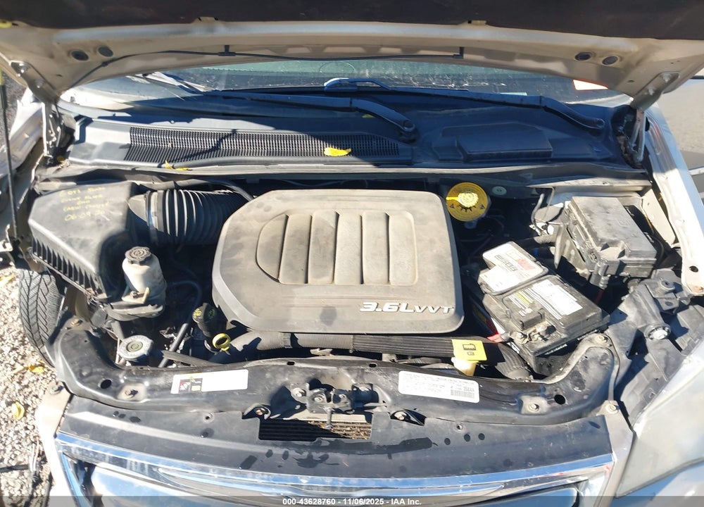 2014 CHRYSLER TOWN & COUNTRY TOURING VIN: 2C4RC1BG1ER211171