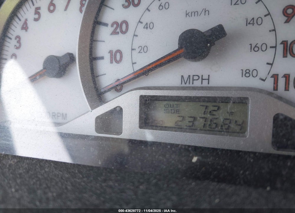 2008 TOYOTA COROLLA VIN: 1NXBR32EX8Z952108