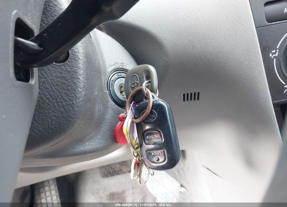 2006 TOYOTA COROLLA LE VIN: 2T1BR32E26C621604