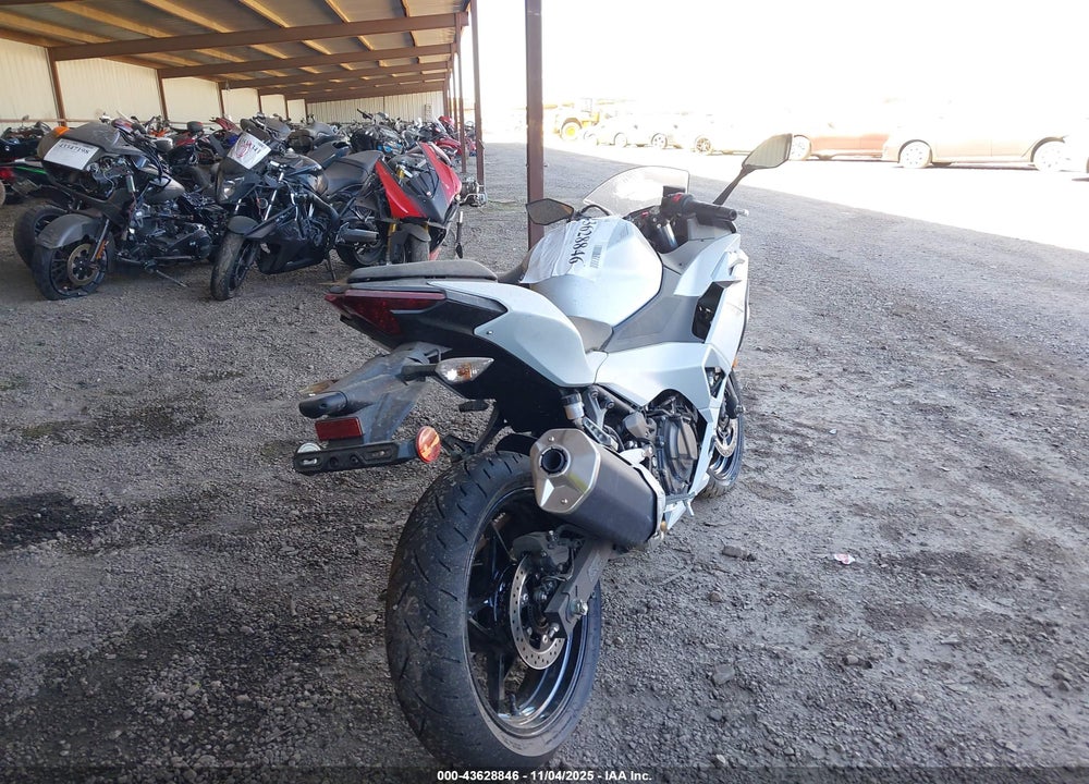 2025 KAWASAKI EX500 VIN: ML5EXGG1XSDA56075