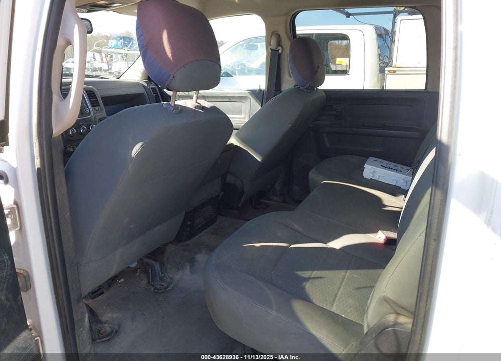 2015 RAM 3500 CHASSIS TRADESMAN/SLT/LAIE VIN: 3C7WRSCL5FG645221