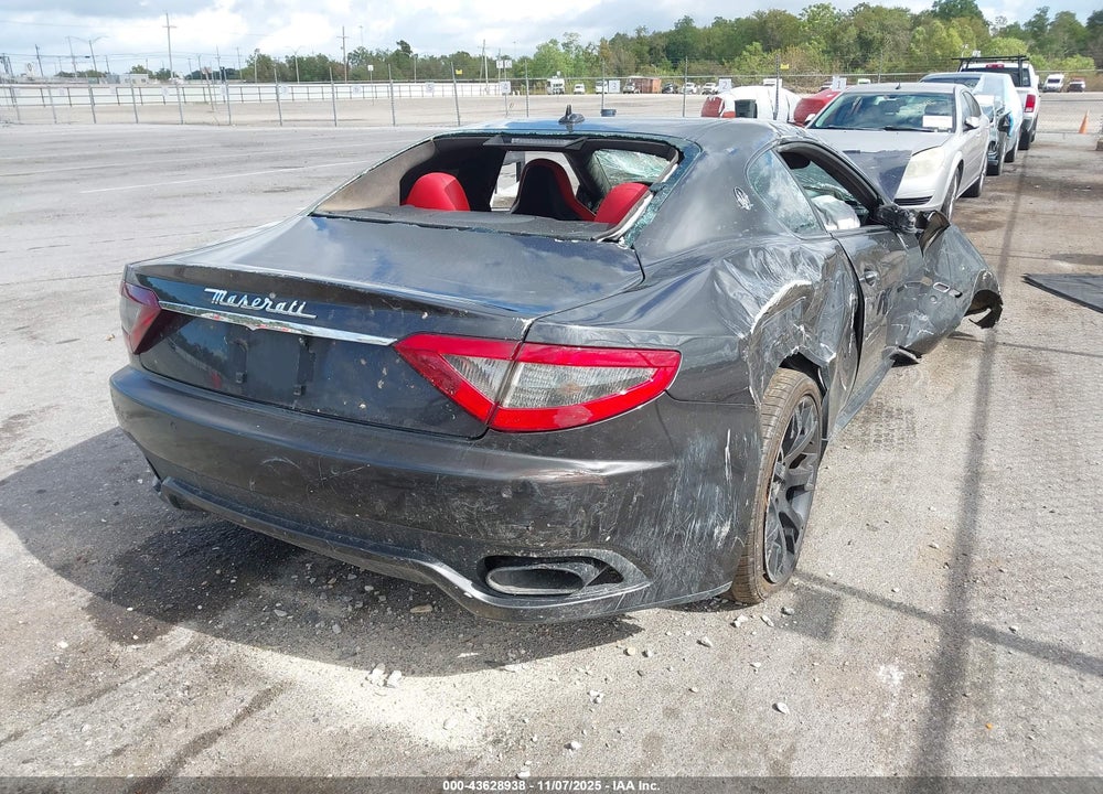 2014 MASERATI GRANTURISMO VIN: ZAM45VLA1E0075605