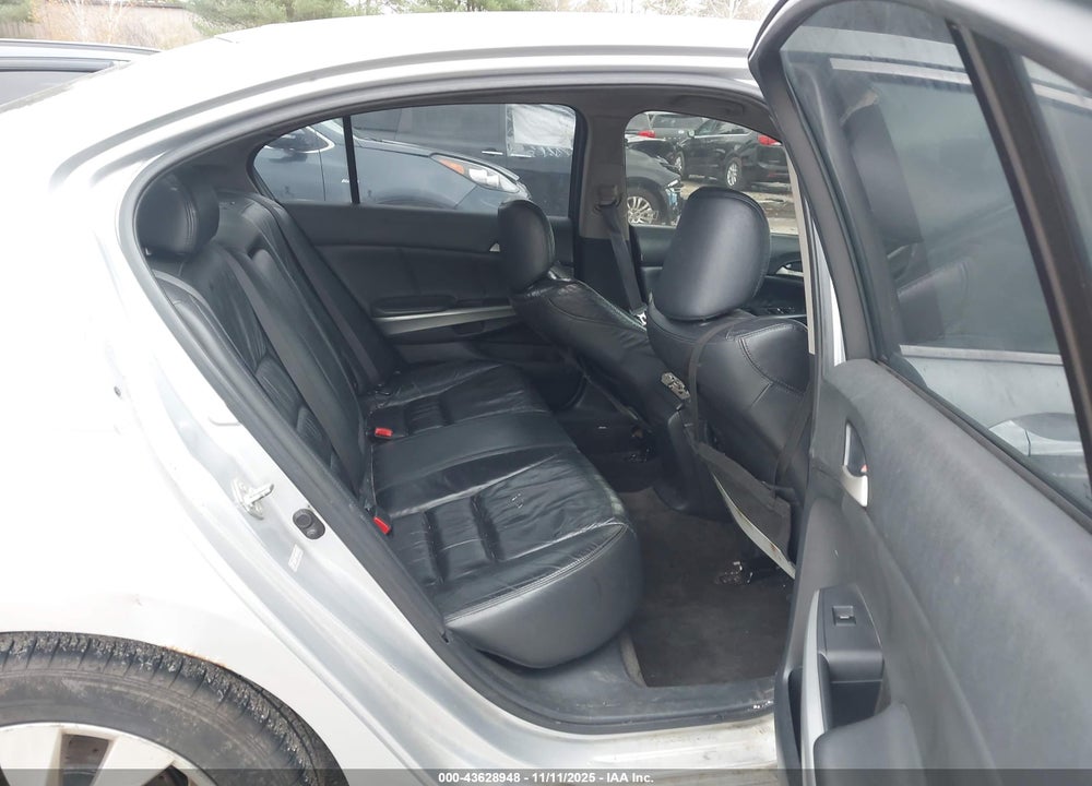 2008 HONDA ACCORD VIN: 1HGCP36868A038461