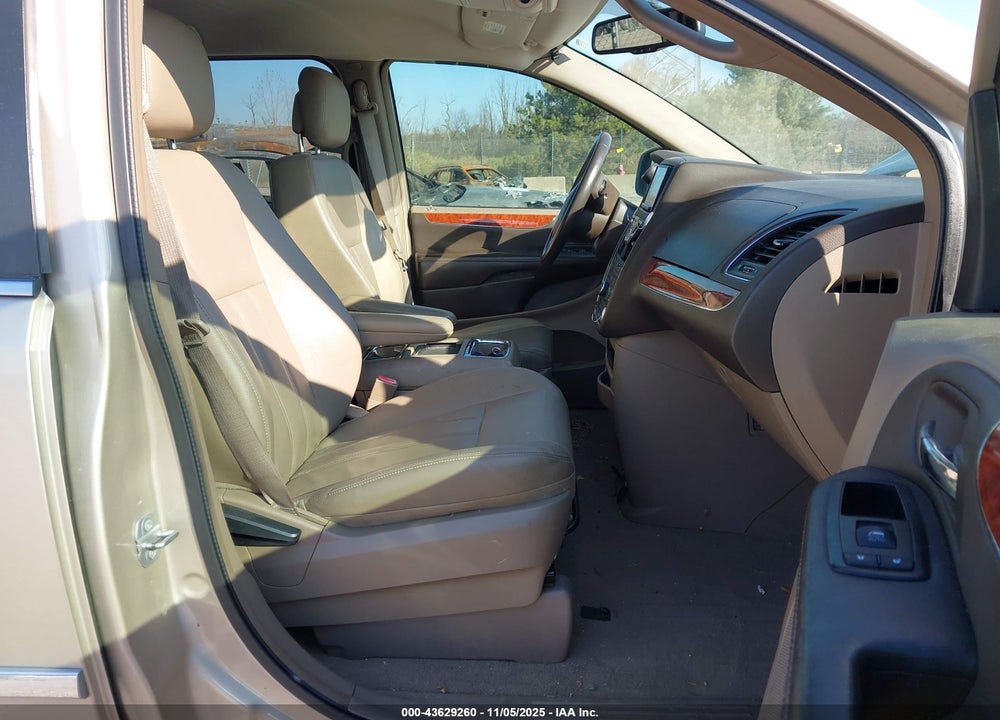 2015 CHRYSLER TOWN & COUNTRY TOURING VIN: 2C4RC1BG4FR637860