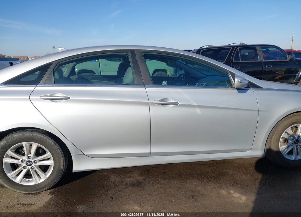 2014 HYUNDAI SONATA VIN: 5NPEB4ACXEH847568