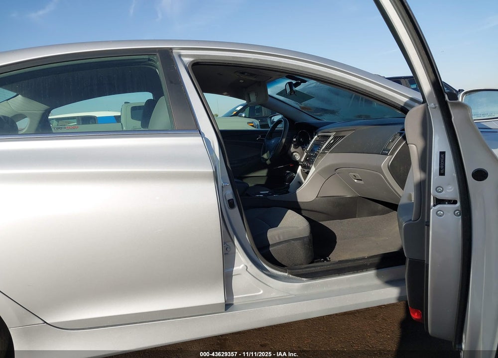 2014 HYUNDAI SONATA VIN: 5NPEB4ACXEH847568