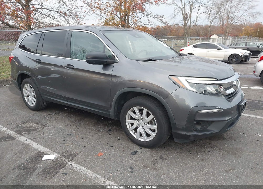 2019 HONDA PILOT LX VIN: 5FNYF6H10KB077408