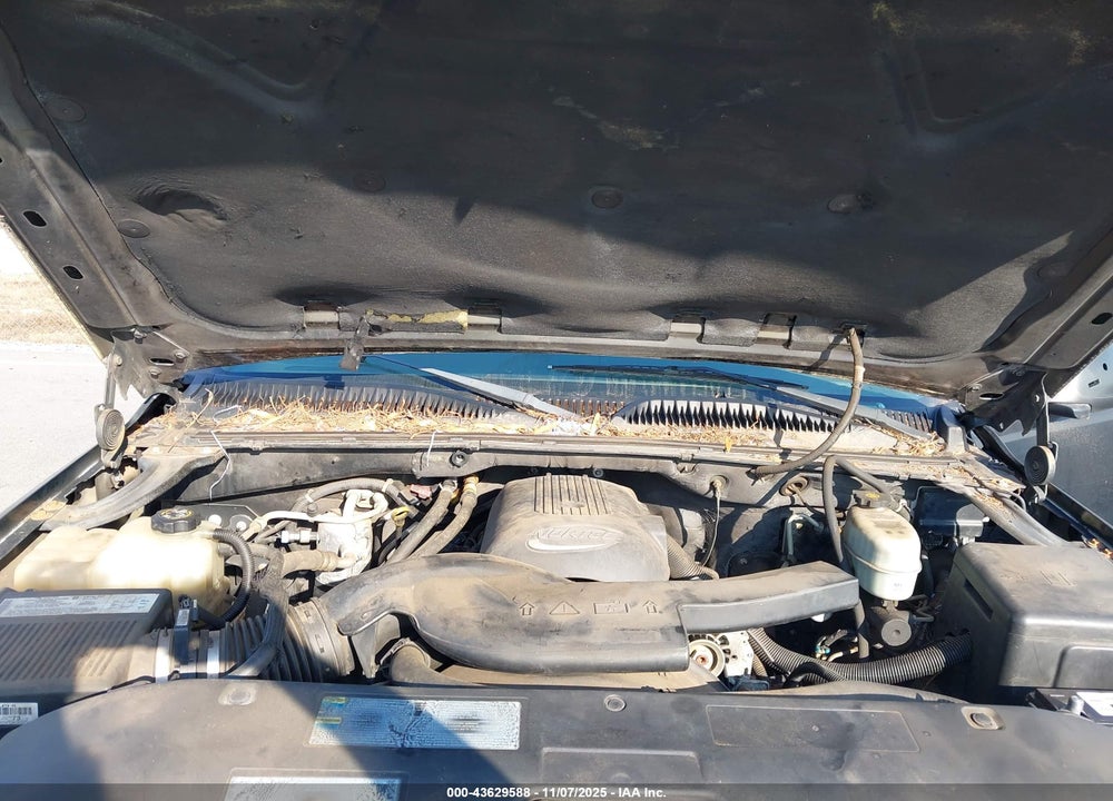 2004 CHEVROLET TAHOE LT VIN: 1GNEC13Z64J117571