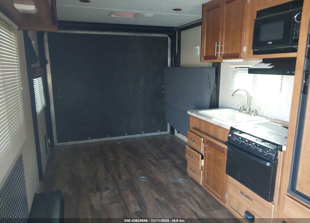 2017 PRIME TIME AVENGER VIN: 5ZT2AVPB7HB914769