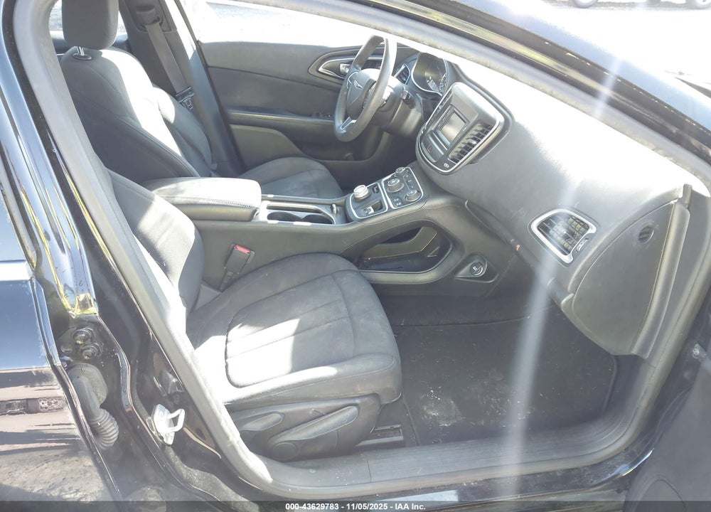 2016 CHRYSLER 200 LIMITED VIN: 1C3CCCAB0GN142615