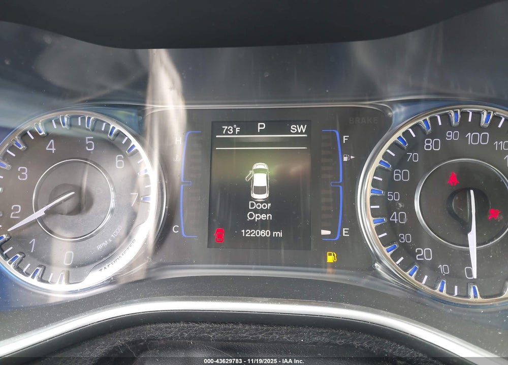 2016 CHRYSLER 200 LIMITED VIN: 1C3CCCAB0GN142615