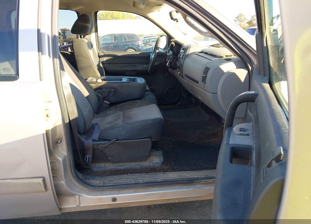 2007 CHEVROLET SILVERADO 1500 LS VIN: 2GCEC13CX71732112