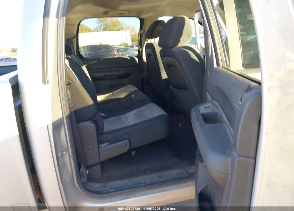 2007 CHEVROLET SILVERADO 1500 LS VIN: 2GCEC13CX71732112