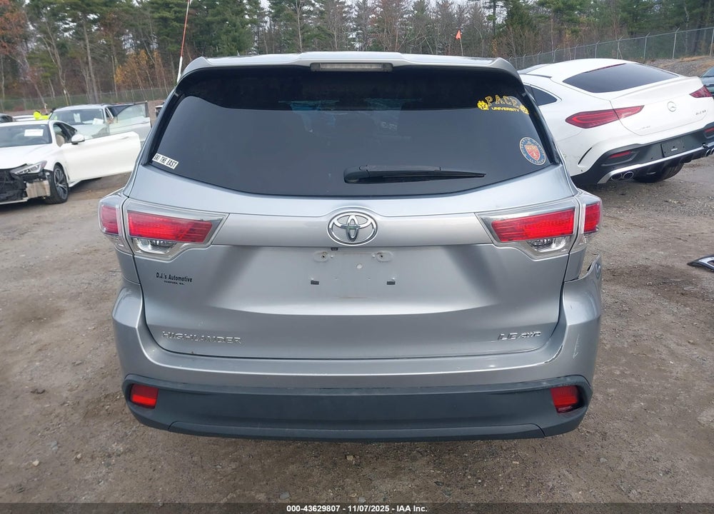 2014 TOYOTA HIGHLANDER LE V6 VIN: 5TDBKRFHXES048873