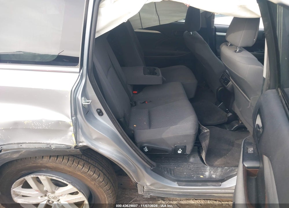 2014 TOYOTA HIGHLANDER LE V6 VIN: 5TDBKRFHXES048873