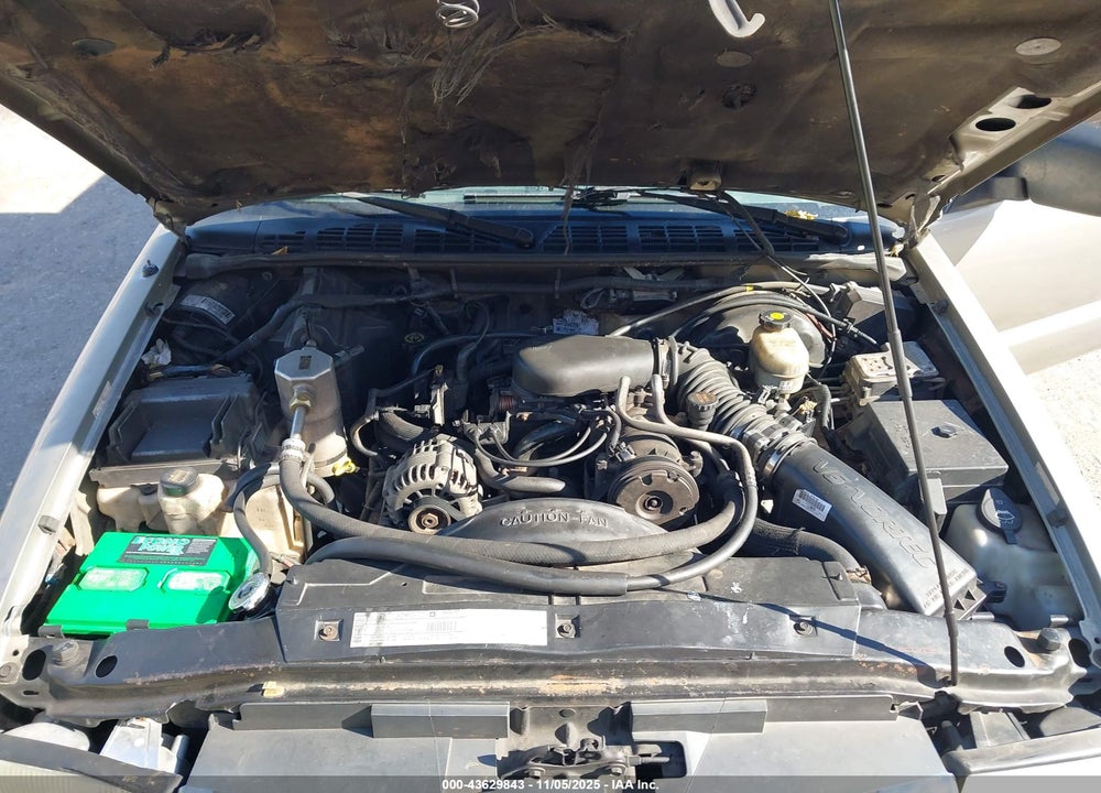 2002 GMC SONOMA SLS VIN: 1GTDT13W52K202595