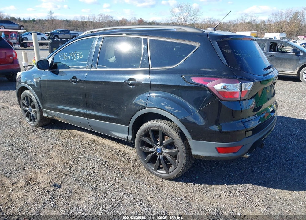 2017 FORD ESCAPE VIN: 1FMCU9GD4HUC73859